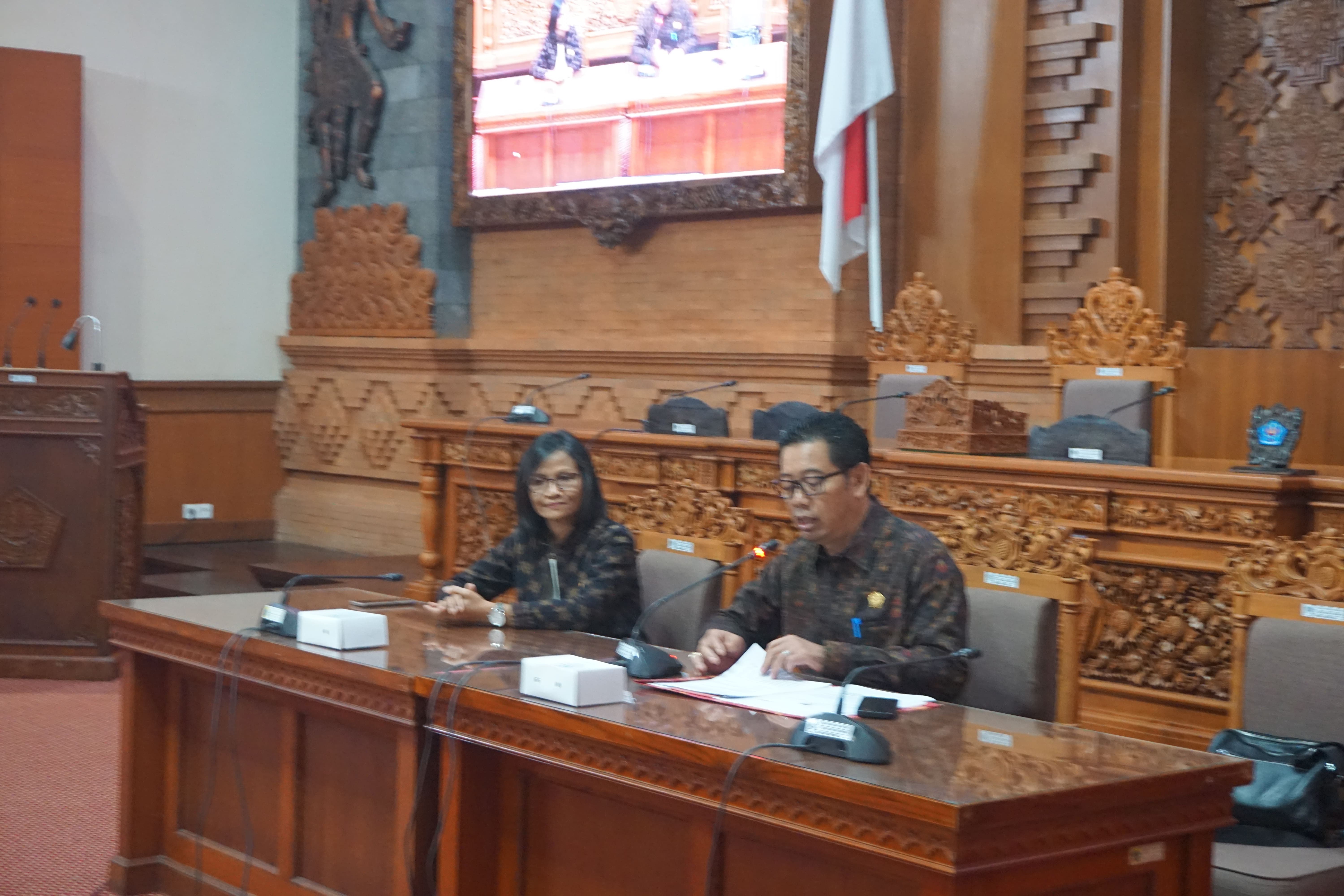 DPRD KOTA DENPASAR TERIMA AUDENSI KPU KOTA DENPASAR (30/04/2024)