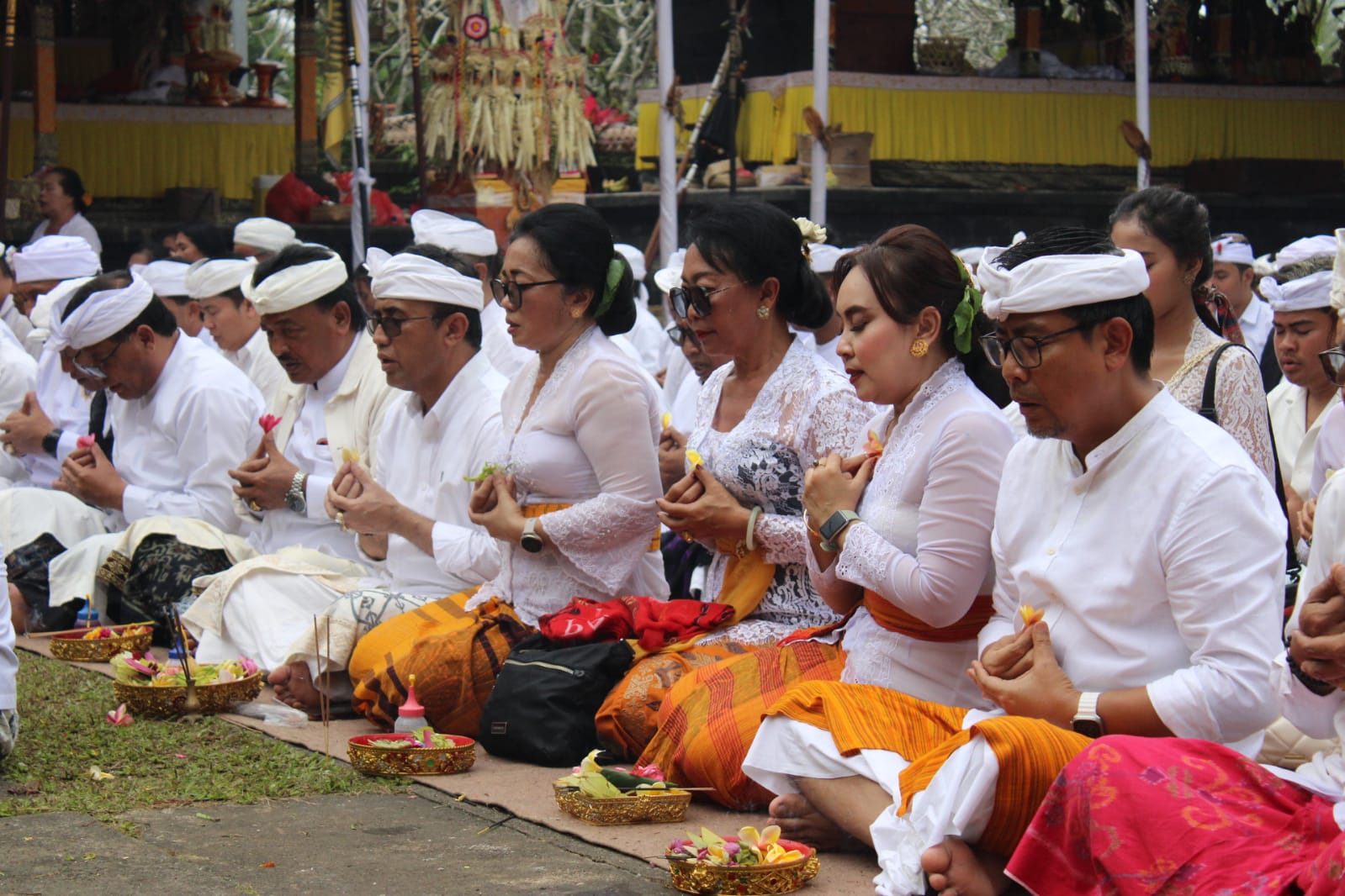 PENGANYARAN RING PURA MANDARA GIRI SEMERU