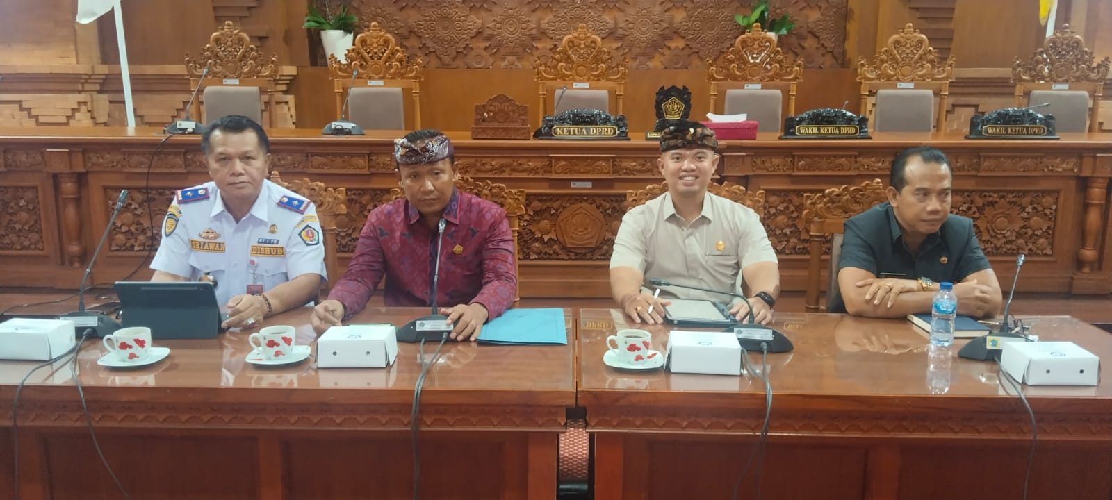 RAKER KOMISI II DAN KOMISI III DENGAN DINAS PERHUBUNGAN BAHAS PROGRAM KERJA 2025 DAN KPBU JPU 