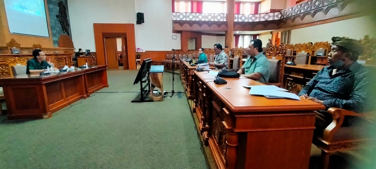 RAPAT INTERN BAPEMPERDA DPRD KOTA DENPASAR