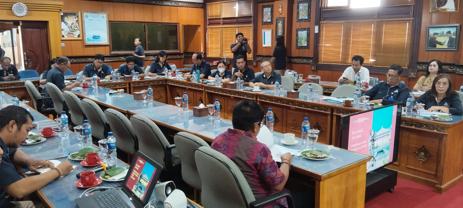 MASIH BANYAK KELUHAN, KOMISI II DPRD KOTA DENPASAR MINTA PDAM TINGKATKAN KUALITAS PELAYANAN