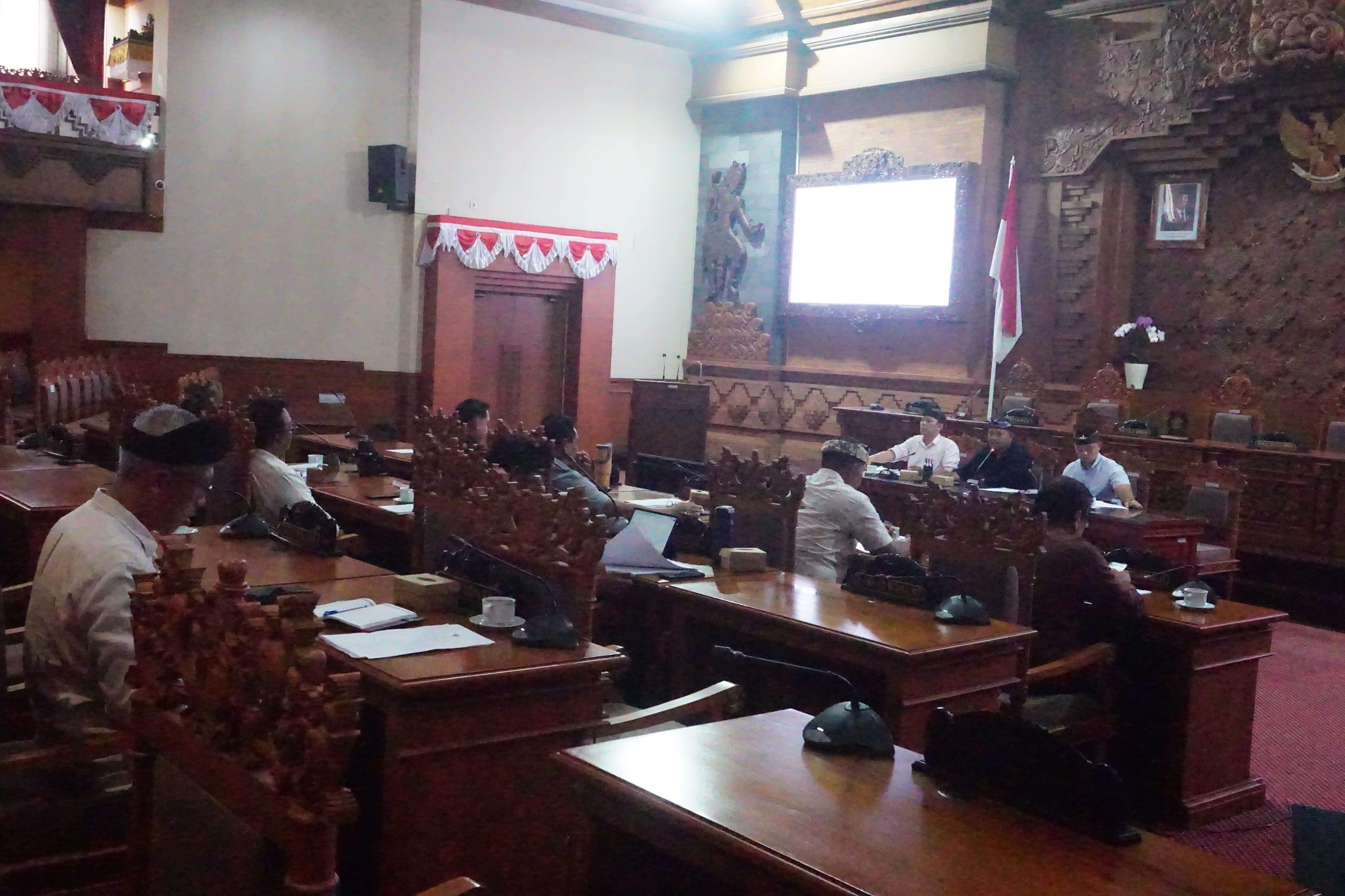 PANSUS II MULAI PEMBAHASAN RANPERDA TENTANG KETERTIBAN UMUM DAN KETENTRAMAN MASYARAKAT SERTA PELINDUNGAN MASYARAKAT