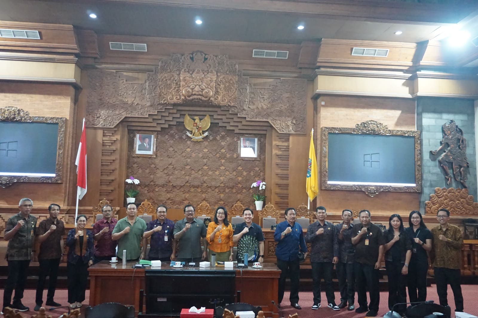 BAPEMPERDA DPRD KOTA DENPASAR SETUJUI USULAN RAPERDA DI LUAR PROPEMPERDA TAHUN 2025