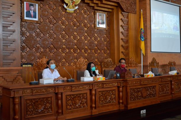 NASKAH  AKADEMIK RANPERDA  PERLINDUNGAN LANJUT USIA DI BAHAS BAPEMPERDA 