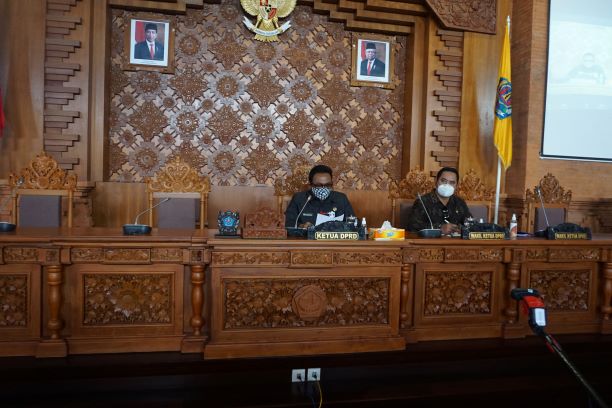 SELURUH FRAKSI DPRD SETUJUI PENETAPAN RANPERDA APBD-P TA.2020 DAN RANPERDA PENYERTAAN MODAL DAERAH PADA PT.JAMKRIDA BALI MANDARA.