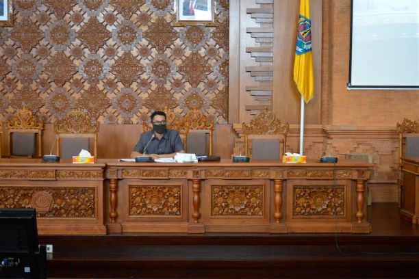 RANPERDA PENYERTAAN MODAL UNTUK PERUMDA TIRTA SEWAKADARMA KEMBALI DI BAHAS PANSUS IX.