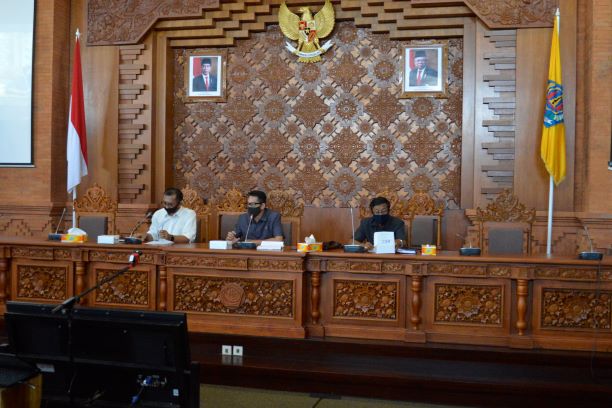 RAPAT KERJA KEMBALI DIGELAR PANSUS IX DPRD KOTA DENP
