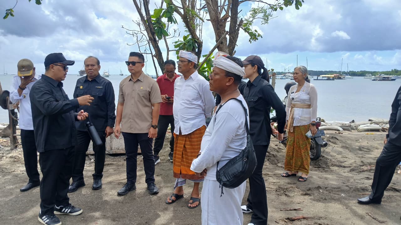 DPRD Denpasar Tinjau Proyek Jalan Menuju Pantai Pemelisan Muntig Sidakarya
