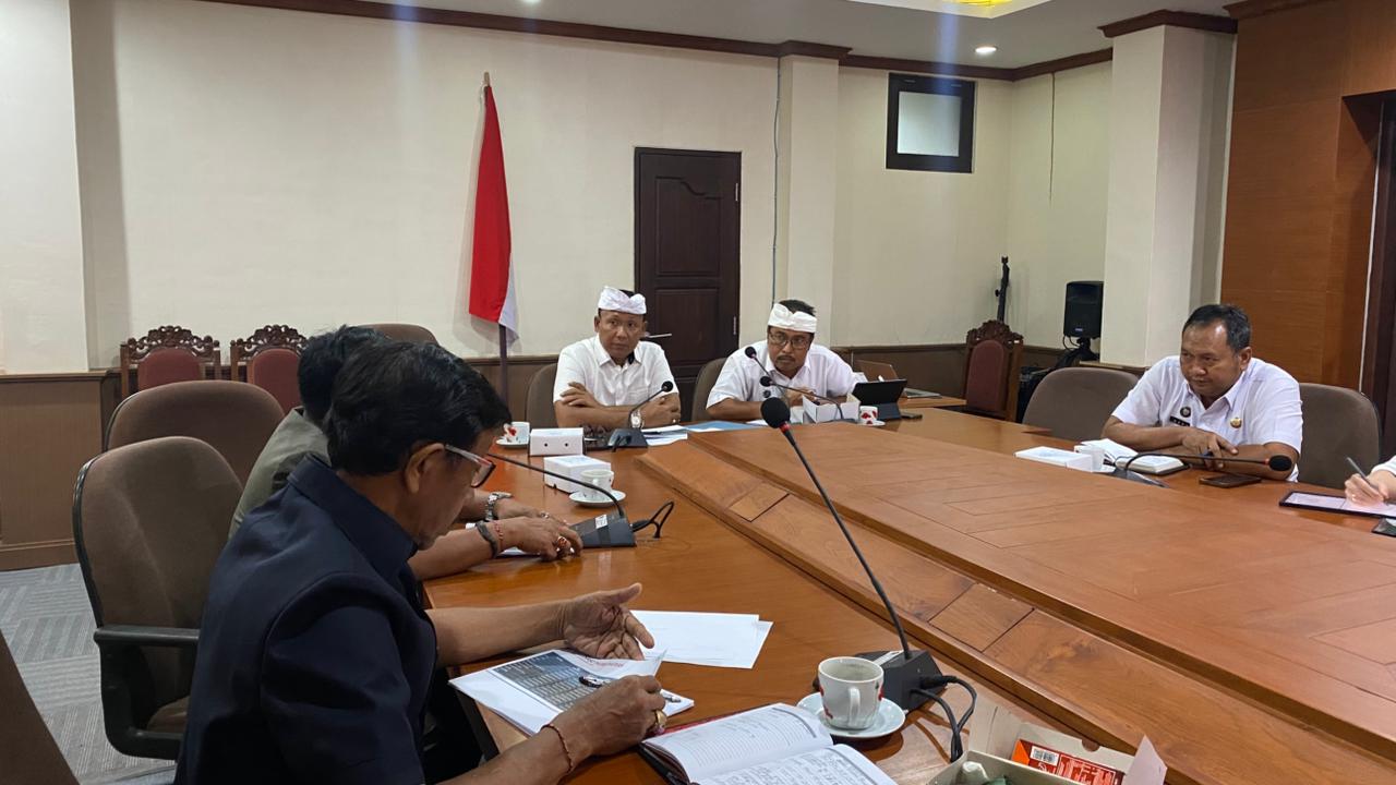 Realisasi Pajak Daerah Denpasar Lampaui Target, DPRD Dorong Optimalisasi Reklame dan Opsen PKB