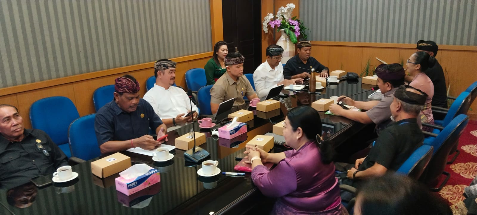 KOMISI IV DPRD KOTA DENPASAR KUNJUNGI DISBUD BAHAS KESIAPAN KESANGA FESTIVAL DAN PROGRAM KERJA TAHUN 2026