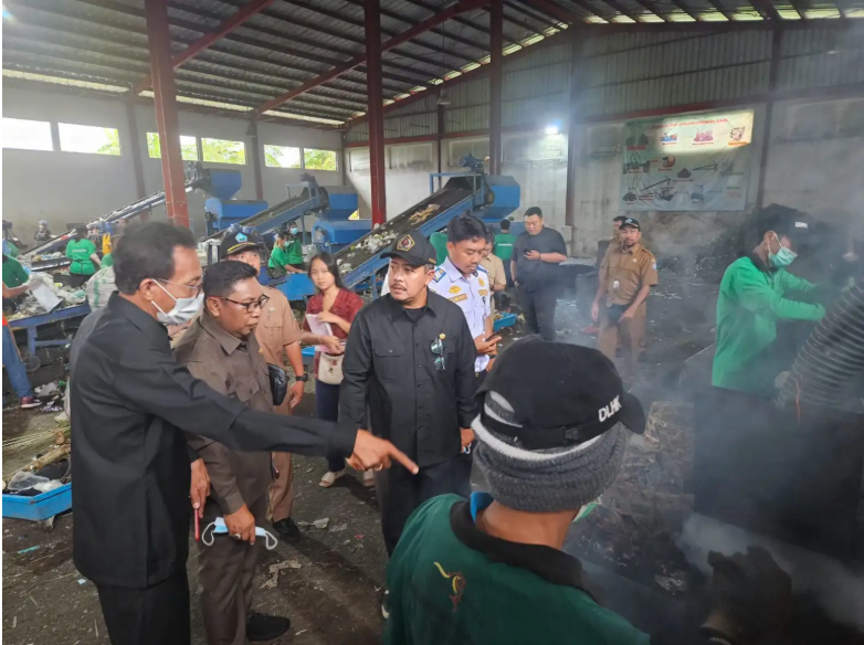 Komisi I dan III DPRD Kota Denpasar Kunjungi PDU Padangsambian : Dorong Maksimalkan Olah Sampah, Target Naik Jadi 30–35 Ton Per Hari