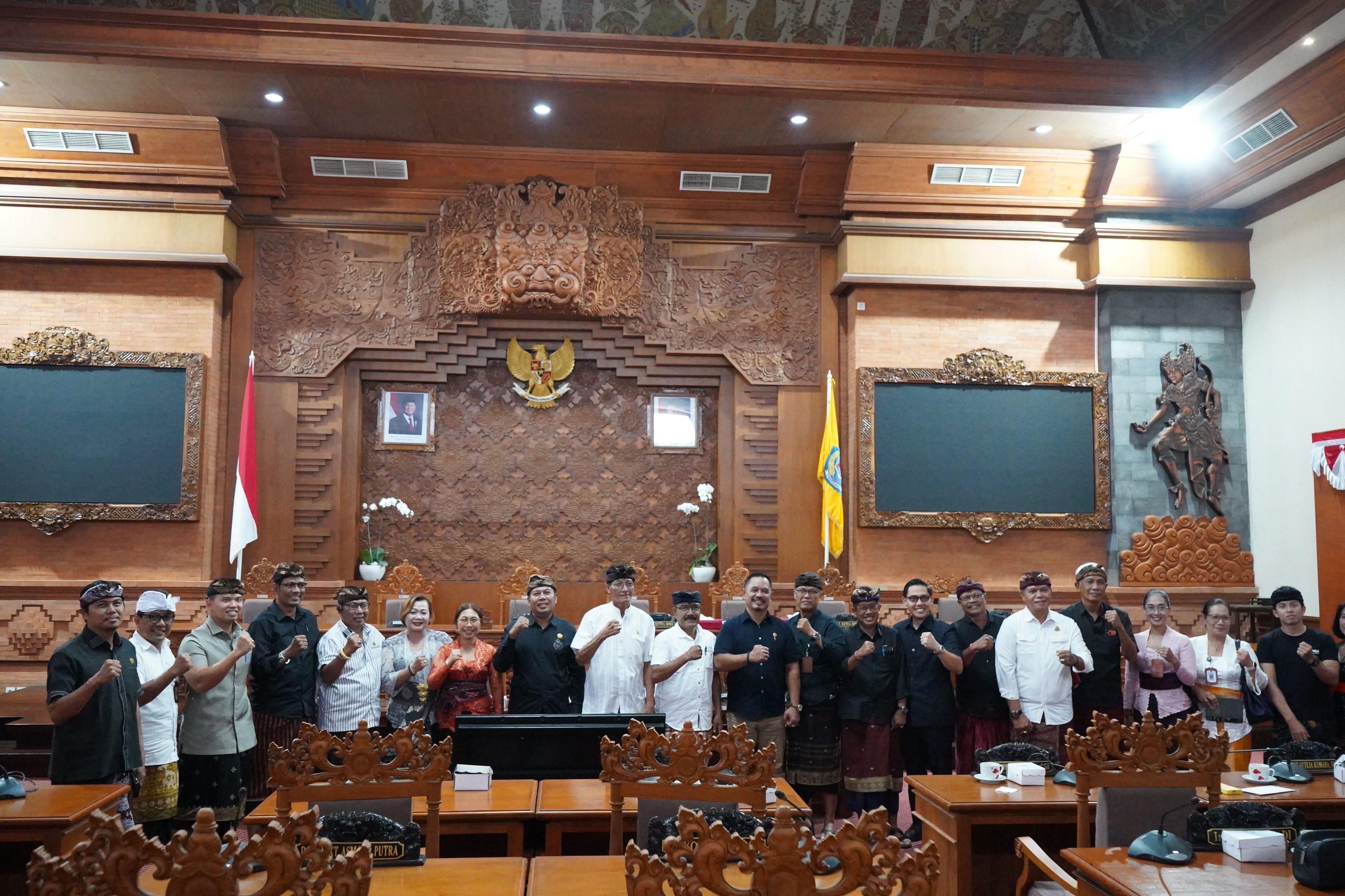 GELAR RAPAT KERJA BERSAMA OPD: DPRD DENPASAR KOORDINASIKAN KESIAPAN PERAYAAN NYEPI DAN IDUL FITRI