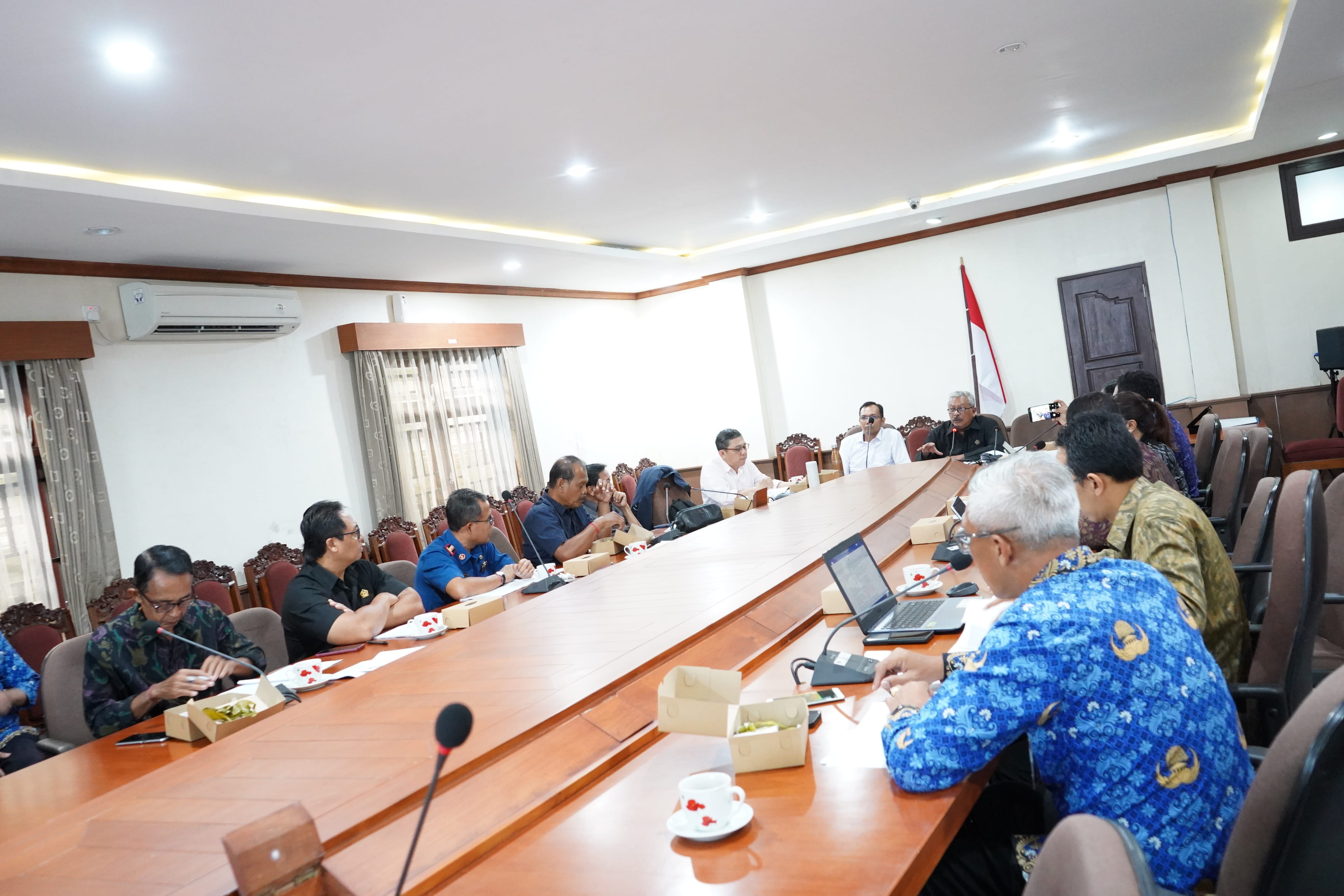 AKOMODIR HASIL RAPAT DENGAR PENDAPAT UMUM, BAPEMPERDA DPRD BAHAS KEMBALI RANPERDA TENTANG PENCEGAHAN, PENANGGULANGAN BAHAYA KEBAKARAN DAN PENYELAMATAN