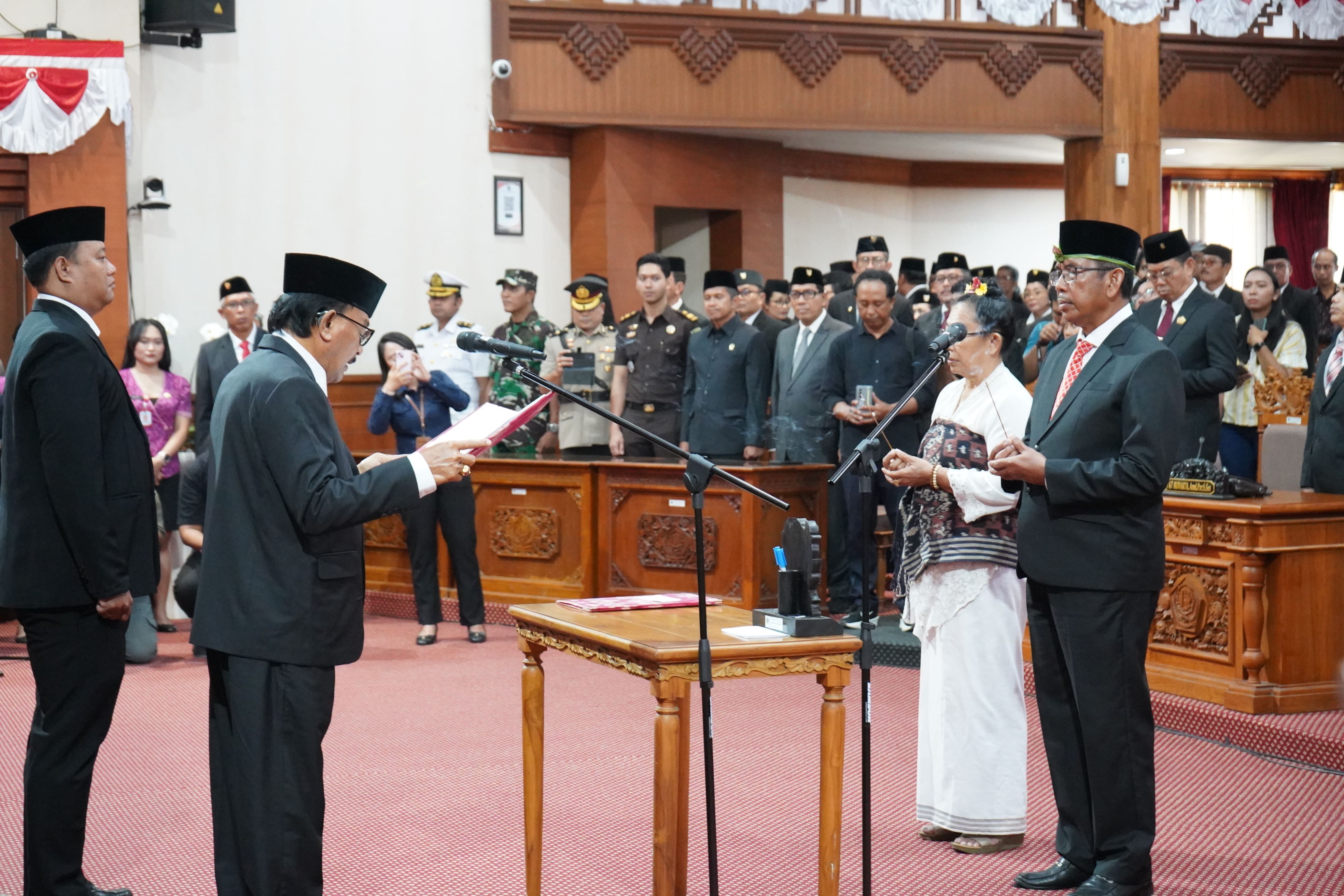 IR. I MADE WESTRA RESMI DILANTIK SEBAGAI PAW ANGGOTA DPRD KOTA DENPASAR 